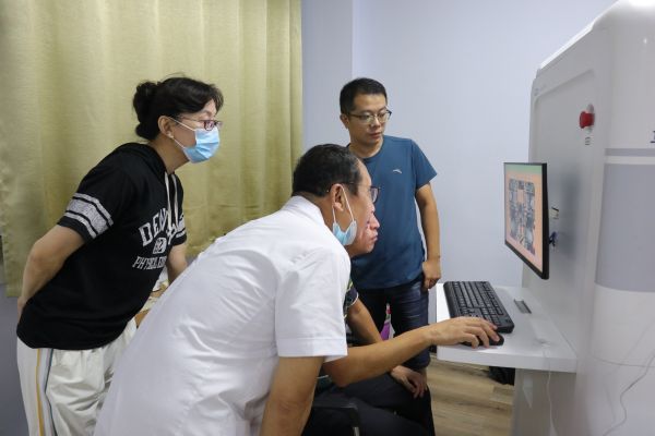 心伴星娃、与爱同行